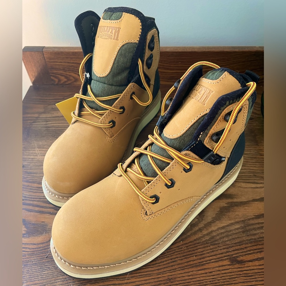 Duluth Trading Co Women’s Wedgestone Hard Toe Work Boots